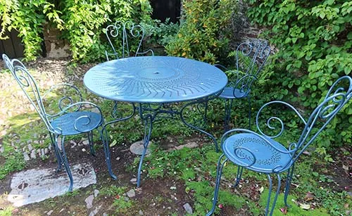 Delicate Metal Work Painted